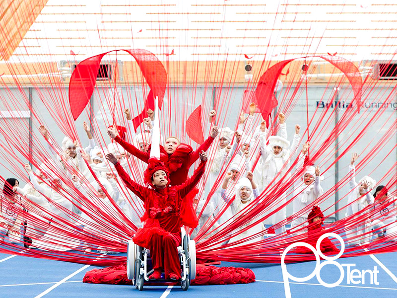 豊洲Brilliaランニングスタジアム SLOW MOVEMENTで手掛けた赤い糸の空間01