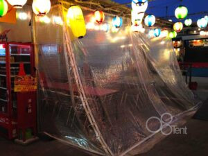 ビアガーデンスペースに風よけ・雨よけ用のビニールカーテンを取り付け｜愛知県名古屋市