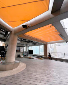 開閉式テント・タープをクラブ・ルーフトップに施工｜東京都渋谷区