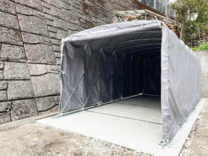 アコーディオンガレージを個人邸に施工｜神奈川県逗子市