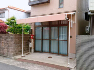 住居用のエントランステントのシート張替え｜愛知県名古屋市