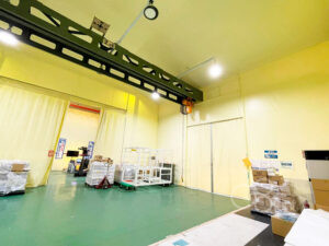 シート間仕切りブース移設+横引きカーテンの新設