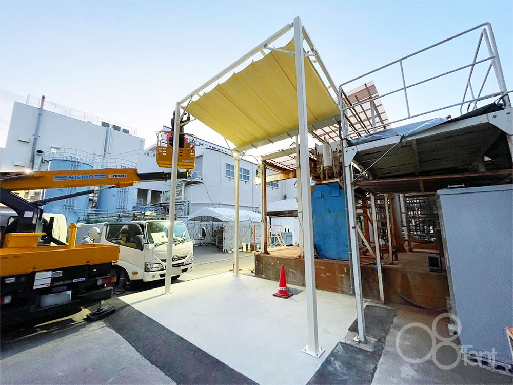 開閉式テントを工場敷地内に施工