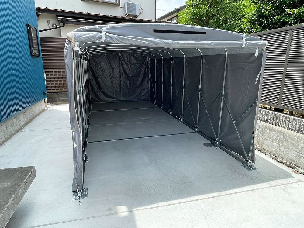 アコーディオンガレージを個人邸駐車場に施工｜東京都町田市